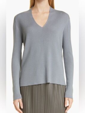 Max Mara Leisure V-Neck Virgin Wool Sweater- estimated large see measurements